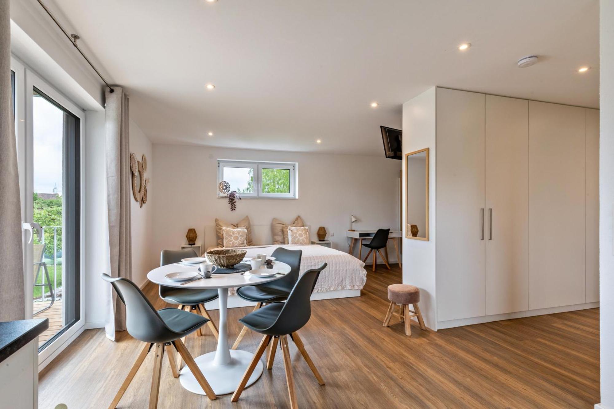 Studio 4 Parkside Apartments กุนซ์บวร์ก ภายนอก รูปภาพ
